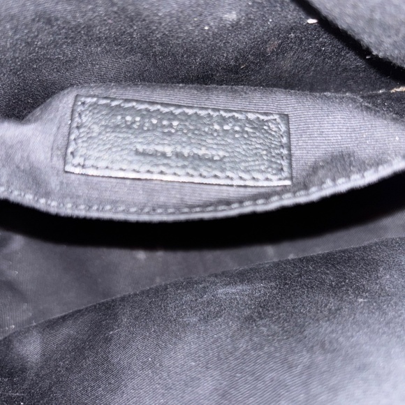 Saint Laurent Lou Medium YSL Monogram Patent Camera Bag- black patent - Picture 10 of 10